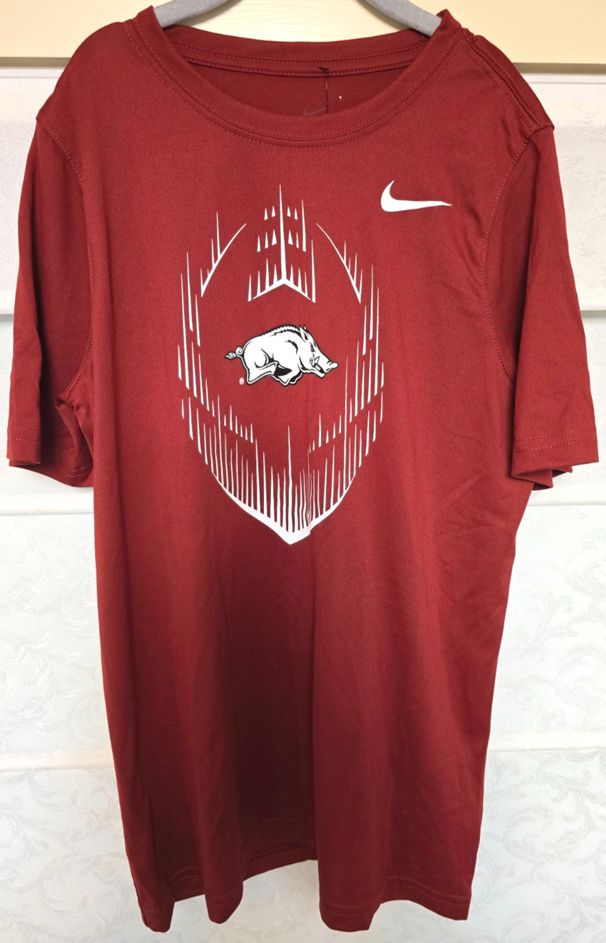 Nike Arkansas Razorbacks Shirt Youth Large Maroon Dri-FIT NCAA Tee NWT NEW